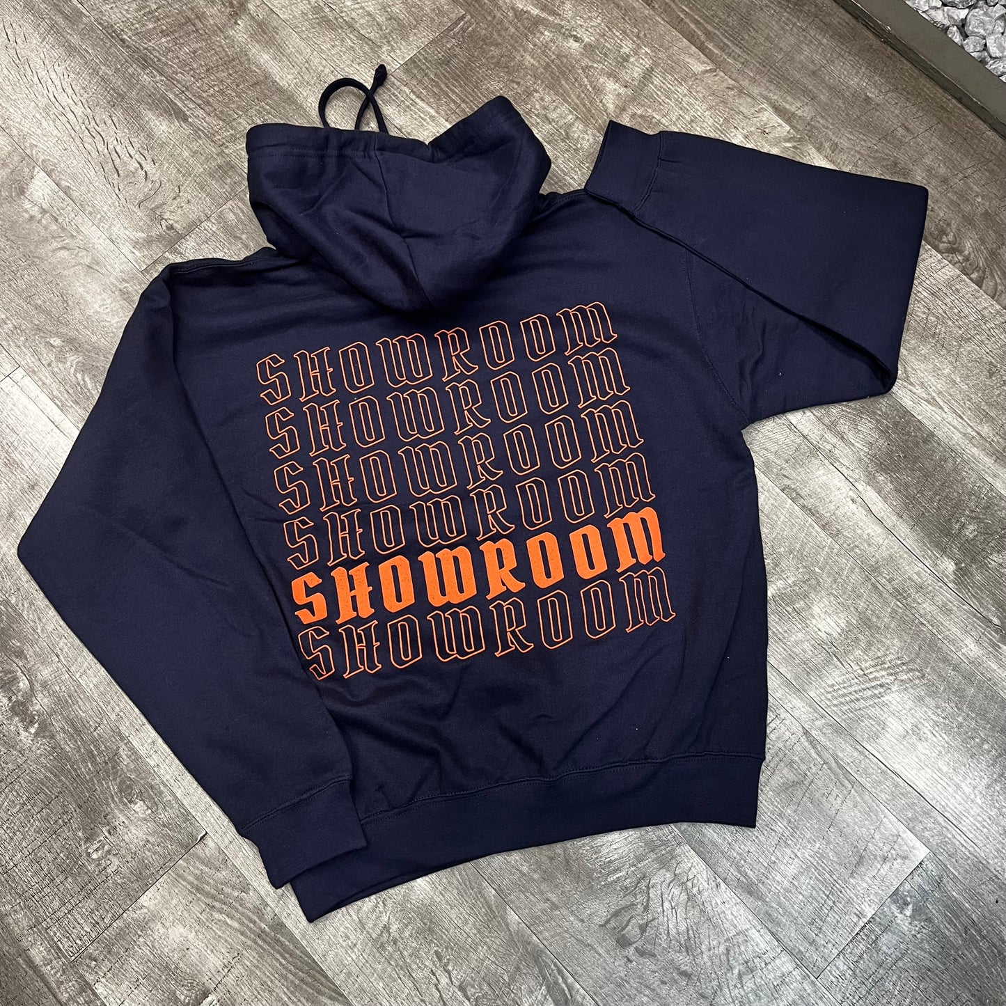 Showroom 6 rows